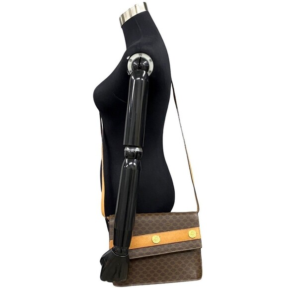 Celine Macadam Canvas Crossbody Bag Canvas Crossbody Bag in Good condition - Picture 3 of 10